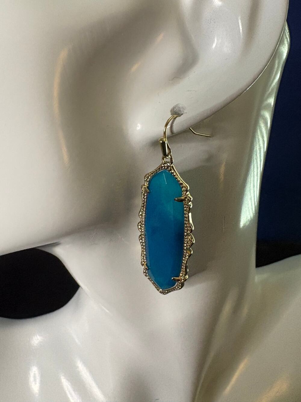 Kendra Scott Elle Earrings • Gold + Azul Glass